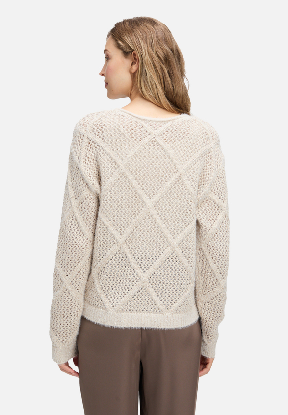 Strickpullover mit Effektgarn / Modellfoto Rückseite