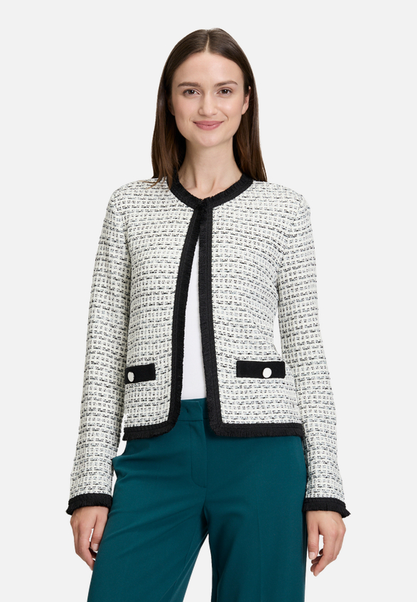 Strick-Cardigan mit Fransen / Modellfoto Vorderseite