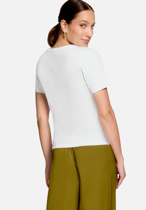 Basic-T-Shirt mit Rundhalsausschnitt  / Modellfoto Rückseite