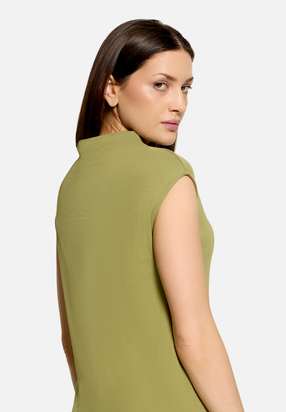 Basic Shirt mit Kragen / Detailbild