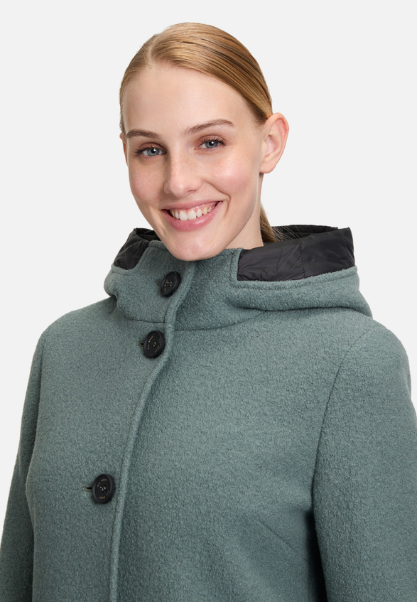 Wolljacke mit Kapuze / Detailbild