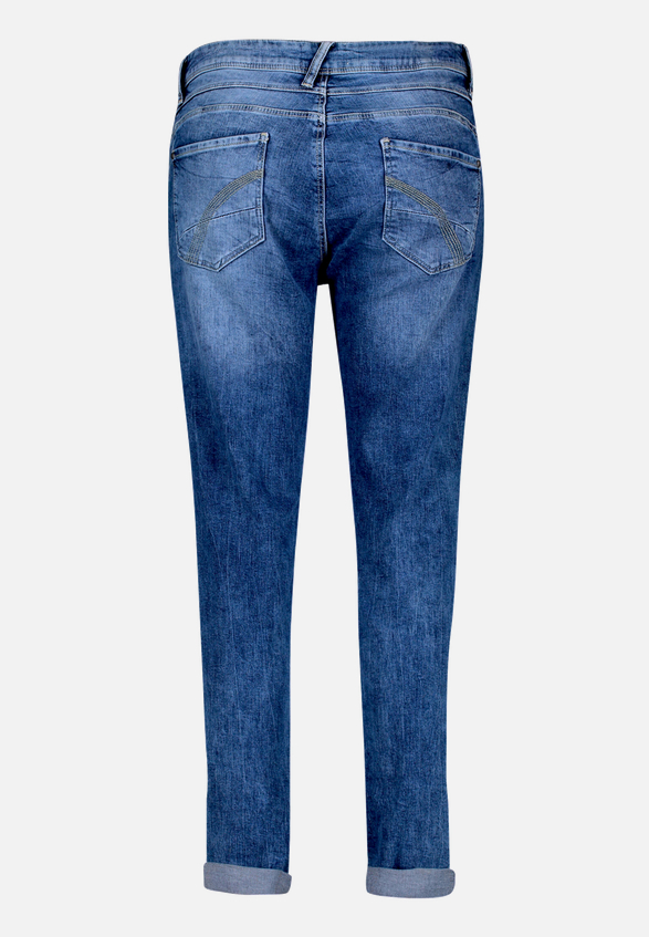 Boyfriend-Hose mit Nieten / Rückseite