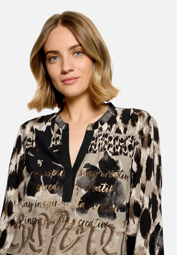 Longbluse mit Stehkragen / Detailbild