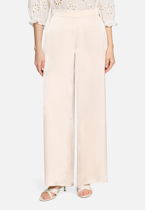Marlene-Hose mit elastischem Bund / Modellfoto Vorderseite