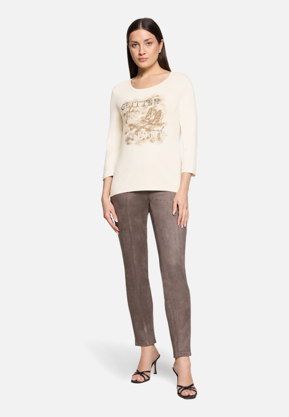 Basic Shirt mit Placement / Modellfoto Vorderseite (Outfit)