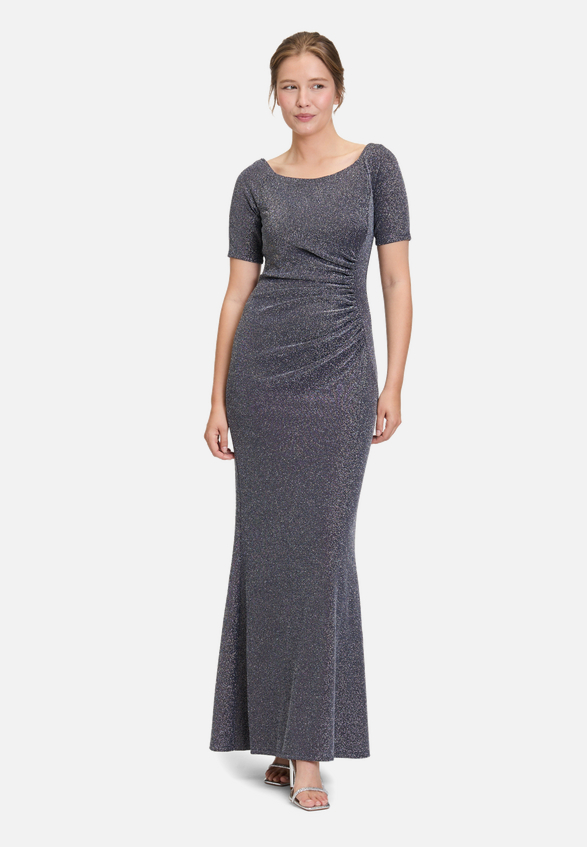 Abendkleid im Glitzer-Look / Modellfoto Vorderseite