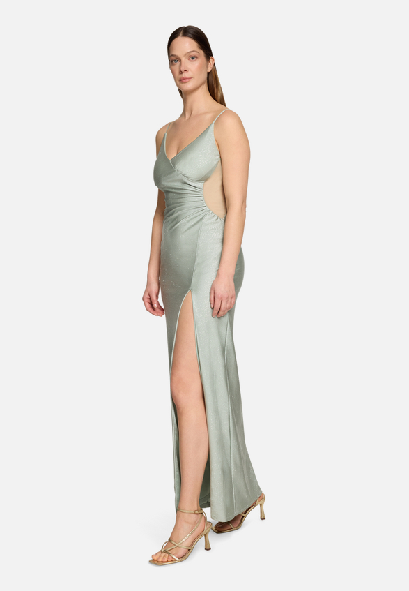 Abendkleid mit Seitenschlitzen / Modellfoto Vorderseite (Outfit)