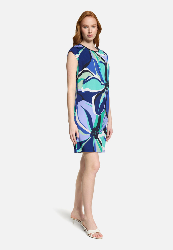 Jerseykleid kurzarm / Modellfoto Vorderseite (Outfit)