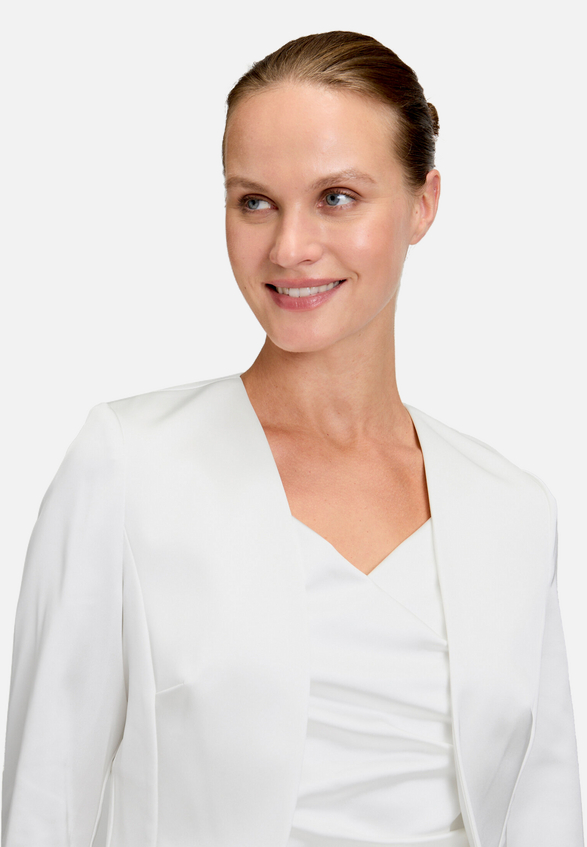 Bolero-Jacke mit Kellerfalten / Detailbild