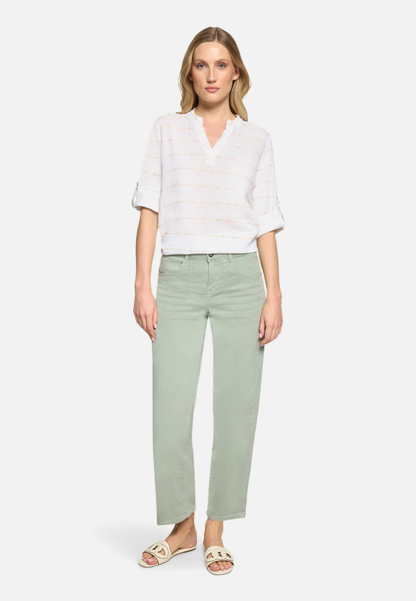 Casual-Bluse mit Lurexfaden / Modellfoto Vorderseite (Outfit)