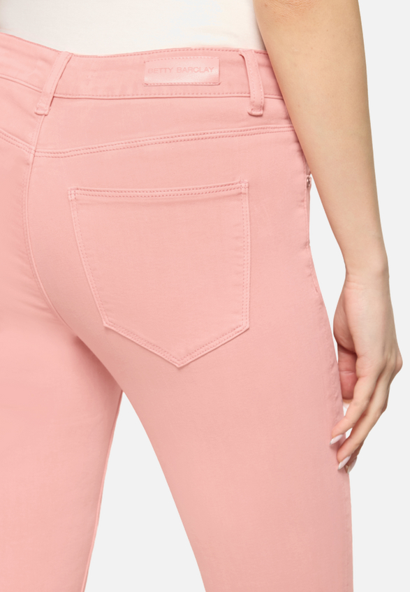 Slim Fit Jeans  mit Stretch-Anteil Style Sunny Short  / Detailbild