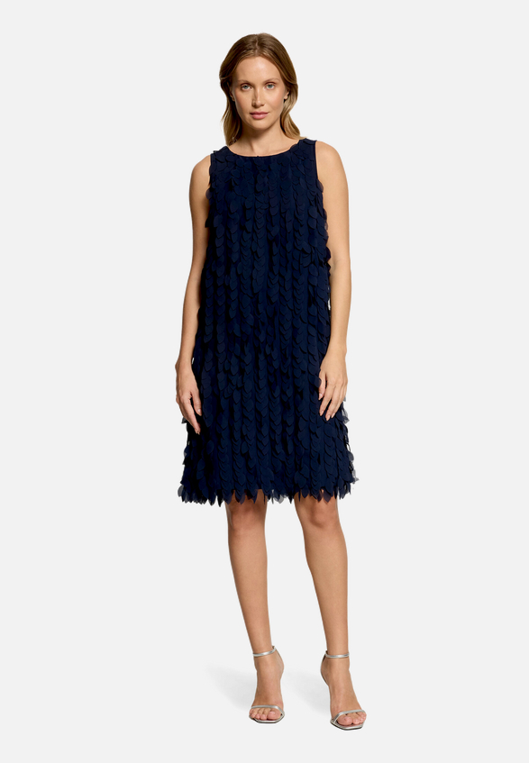 Cocktailkleid ohne Arm / Modellfoto Vorderseite