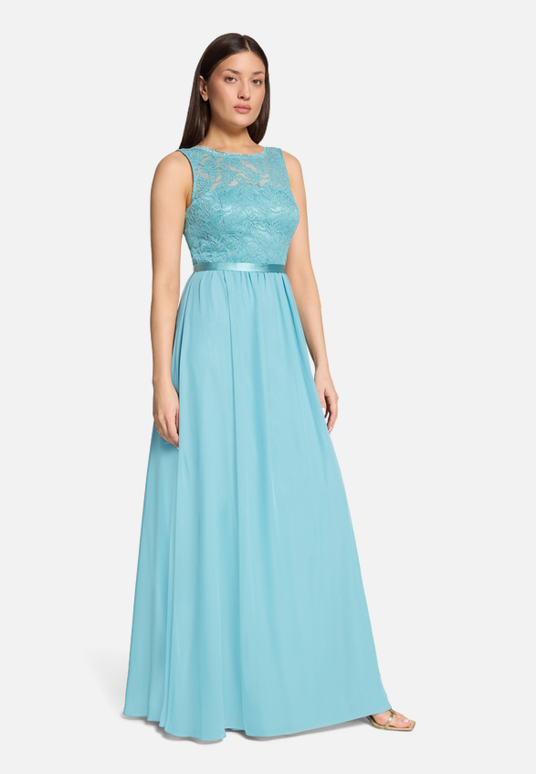 Cocktailkleid mit Spitze / Modellfoto Vorderseite (Outfit)