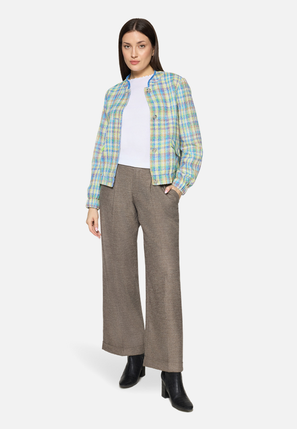 Blazer-Jacke kariert / Modellfoto Vorderseite (Outfit)
