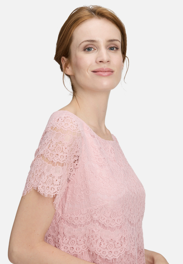 Spitzenkleid kurzarm / Detailbild