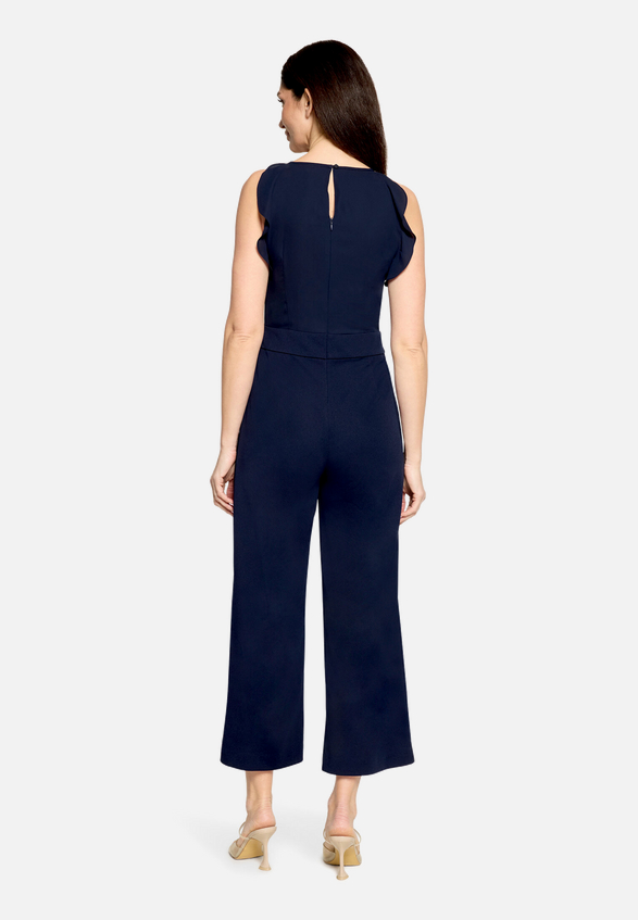 Jumpsuit mit Volant / Modellfoto Rückseite