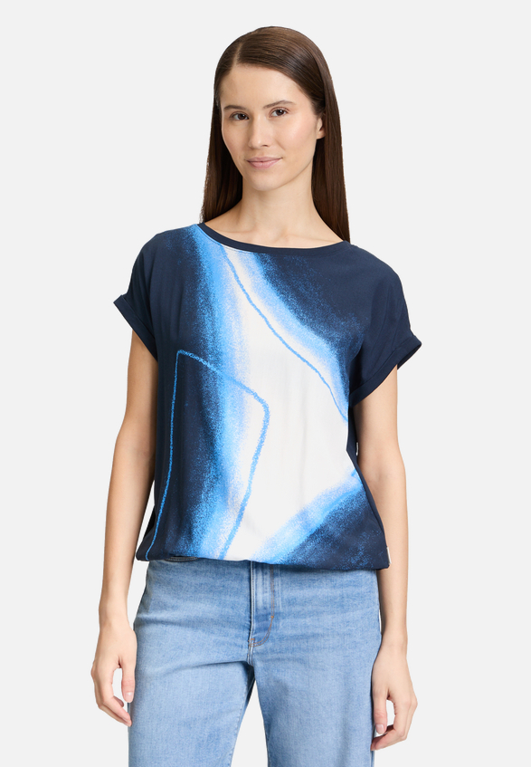Casual-Shirt mit Print / Modellfoto Vorderseite