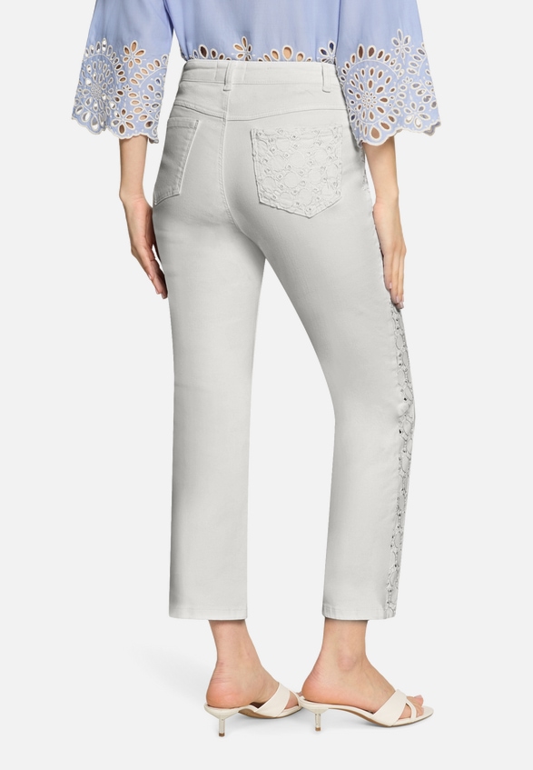 Regular Fit-Jeans mit Lochmuster / Modellfoto Rückseite