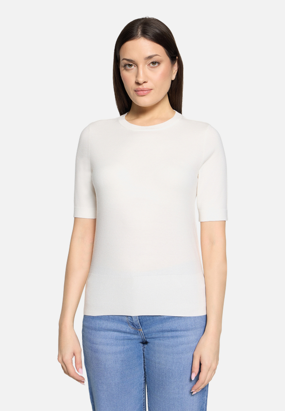 Basic-Pullover kurzarm / Modellfoto Vorderseite