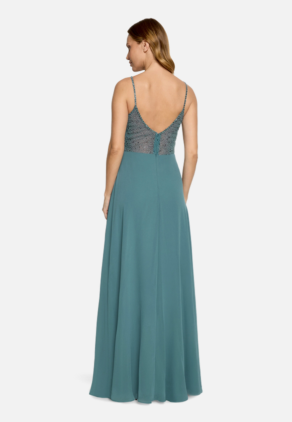 Abendkleid mit Stickerei / Modellfoto Rückseite