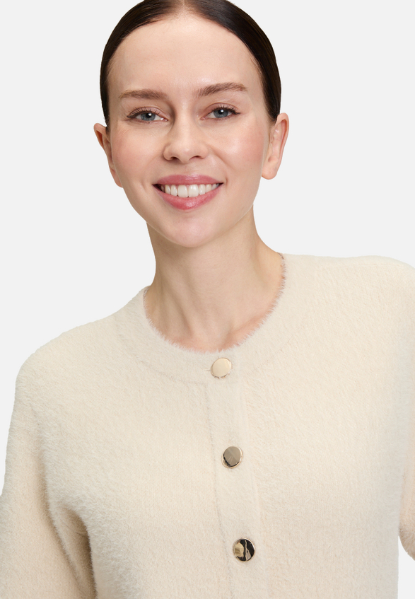 Casual-Strickjacke mit Knopfleiste / Detailbild