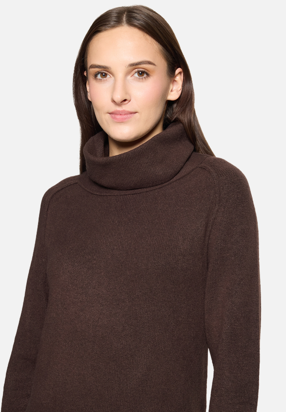 Strickkleid mit Turtle Neck / Detailbild
