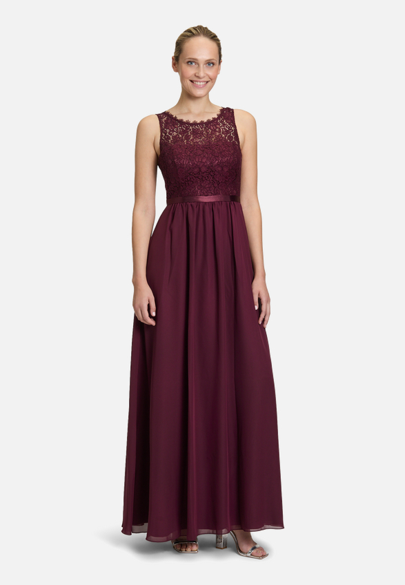 Cocktailkleid mit Spitze / Modellfoto Vorderseite