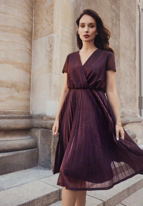 Cocktailkleid mit Plissee / Imagebild