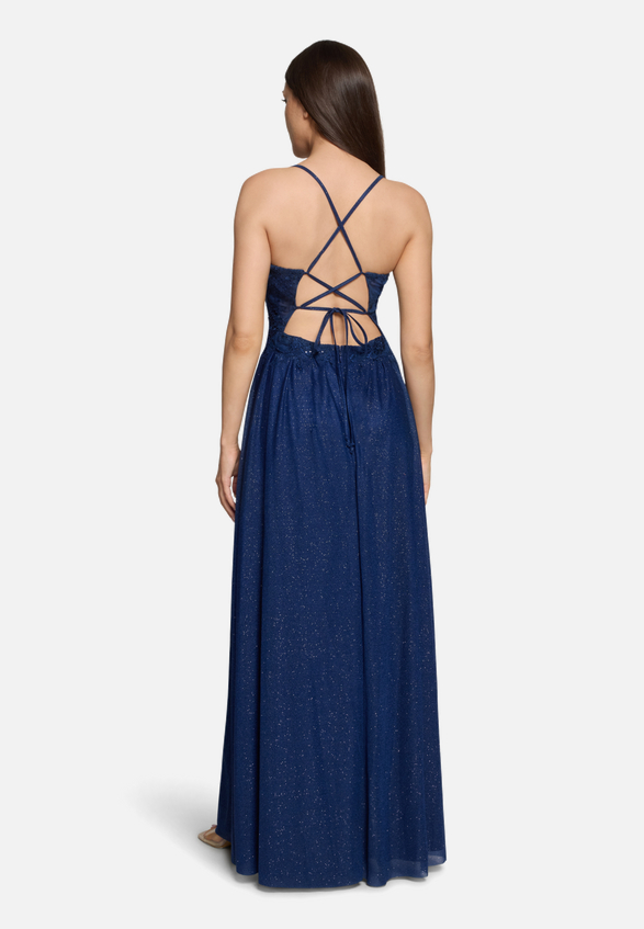 Abendkleid im Glitzer-Look / Modellfoto Rückseite