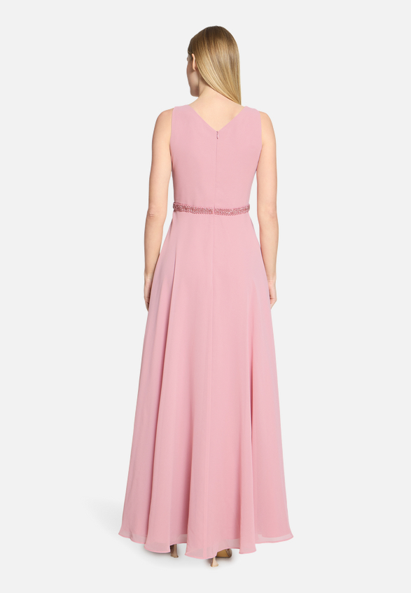 Abendkleid mit Plissee / Modellfoto Rückseite