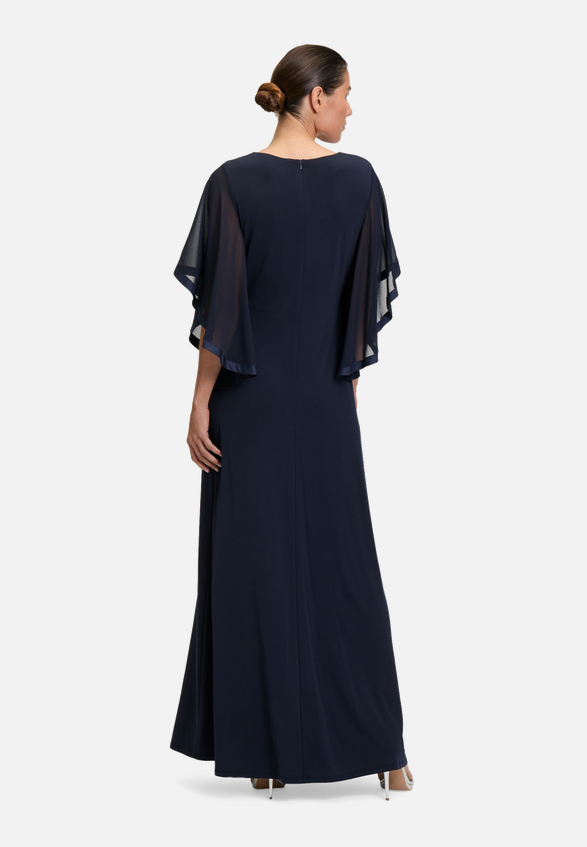 Abendkleid mit Flügelärmeln / Modellfoto Rückseite