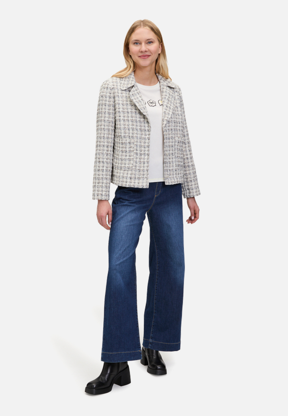 Tweedblazer mit aufgesetzten Taschen / Modellfoto Vorderseite (Outfit)