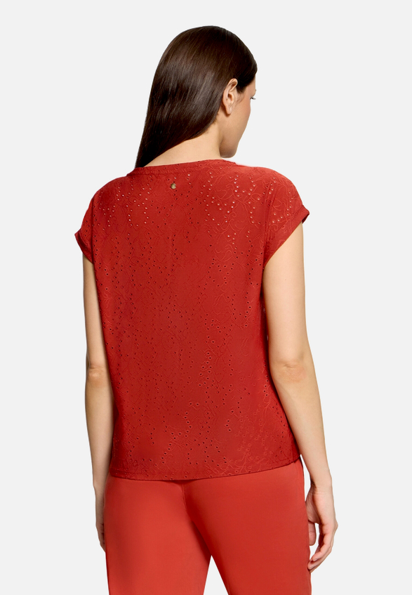 Casual-Shirt mit Struktur / Modellfoto Rückseite