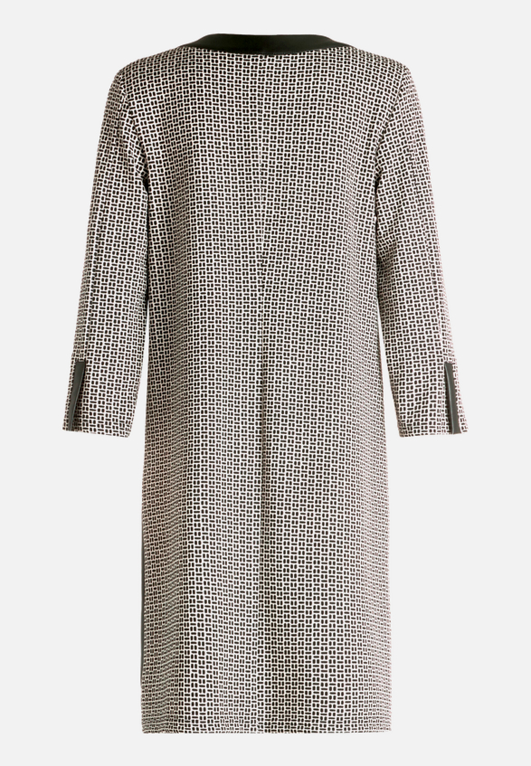 Jerseykleid mit Eingrifftaschen / Rückseite
