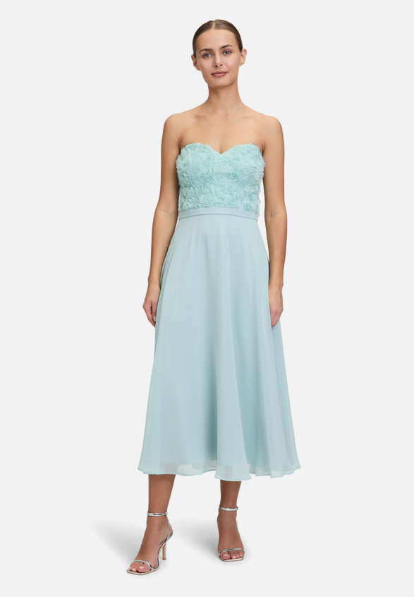 Abendkleid mit Cut-Outs / Modellfoto Vorderseite