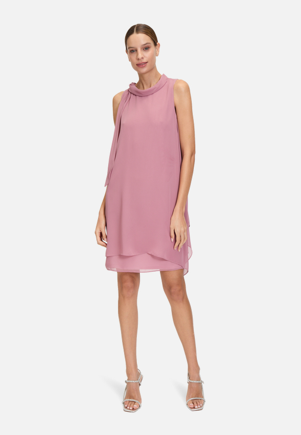 Cocktailkleid ohne Arm / Modellfoto Vorderseite (Outfit)