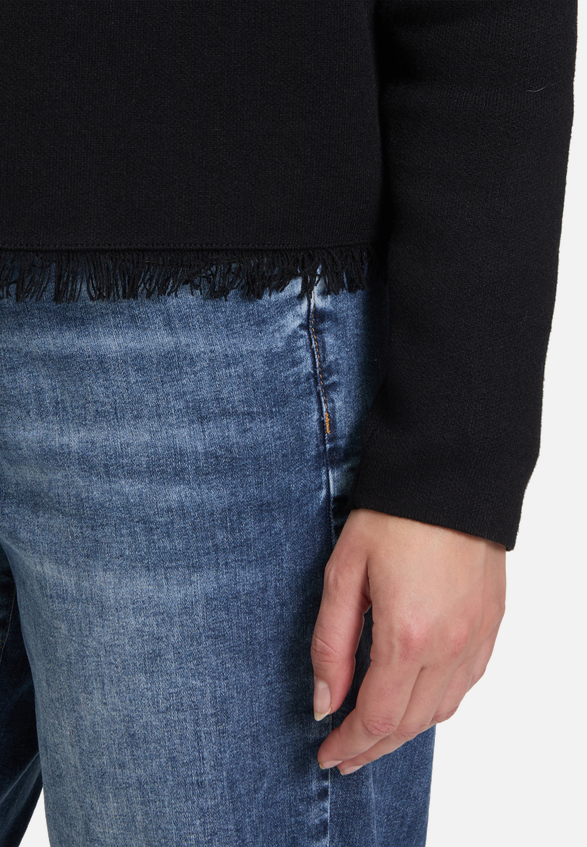Strick-Cardigan mit Fransen / Detailbild