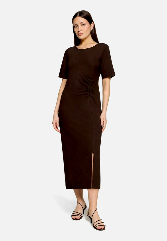 Midikleid mit Raffung / Modellfoto Vorderseite