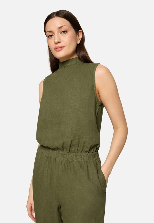 Jumpsuit mit hohem Kragen / Detailbild