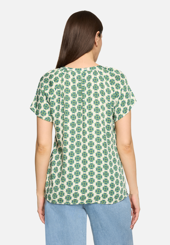 Blusenshirt mit Rüschen / Modellfoto Rückseite