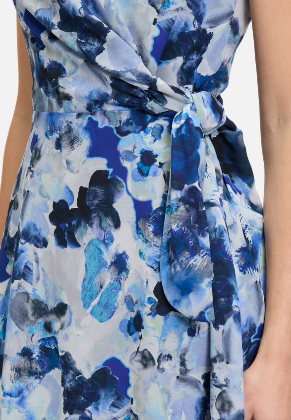 Cocktailkleid mit Bindegürtel / Detailbild