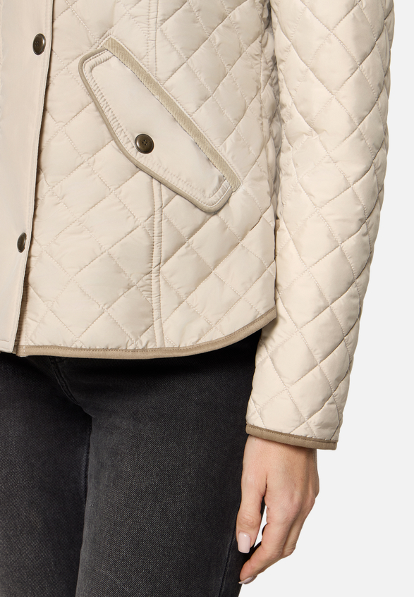 Sommerjacke mit abnehmbarer Kapuze / Detailbild