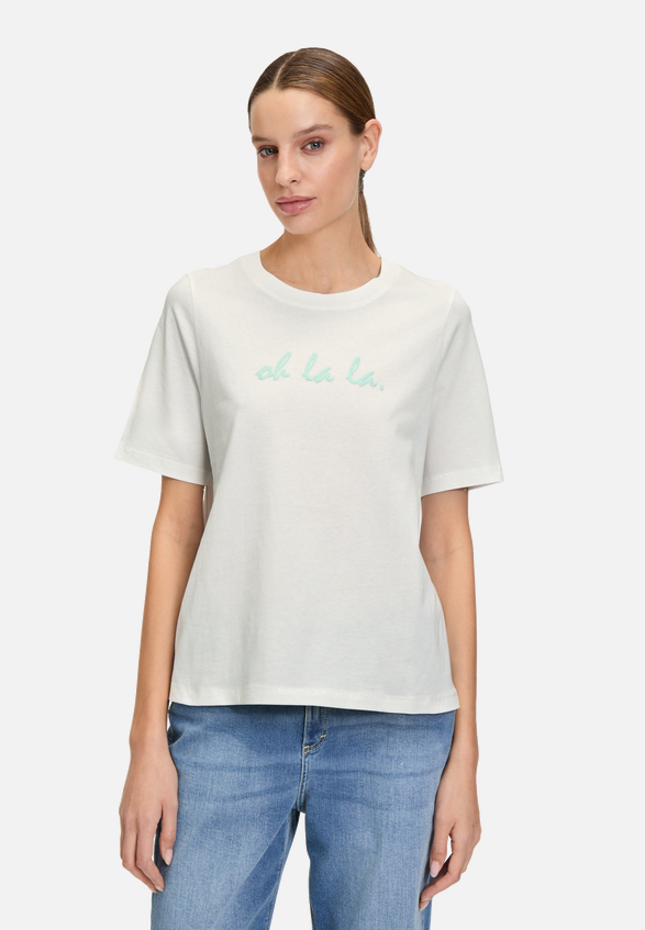 Printshirt mit Rundhalsausschnitt / Modellfoto Vorderseite