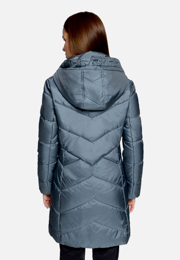 Outdoorjacke mit abnehmbarer Kapuze / Modellfoto Rückseite