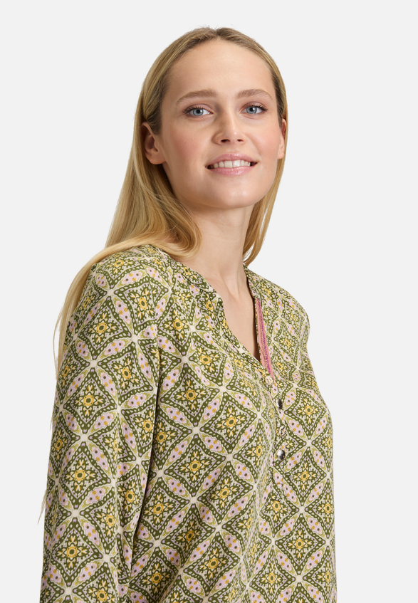 Casual-Bluse mit Muster / Detailbild