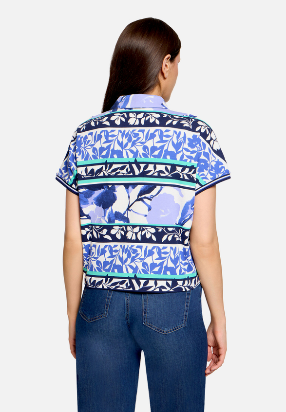 Shirtjacke mit Rippenstruktur / Modellfoto Rückseite