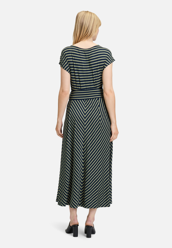 Jerseykleid kurzarm / Modellfoto Rückseite
