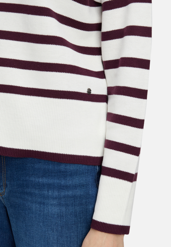 Strickpullover mit Streifen / Detailbild