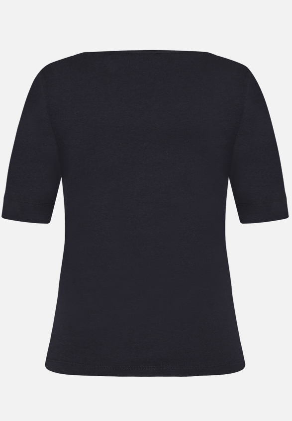 Basic Shirt  mit U-Boot-Ausschnitt / Rückseite