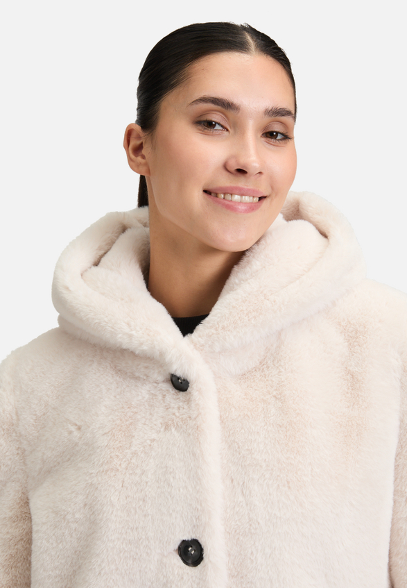 Plüschjacke mit Kapuze / Detailbild